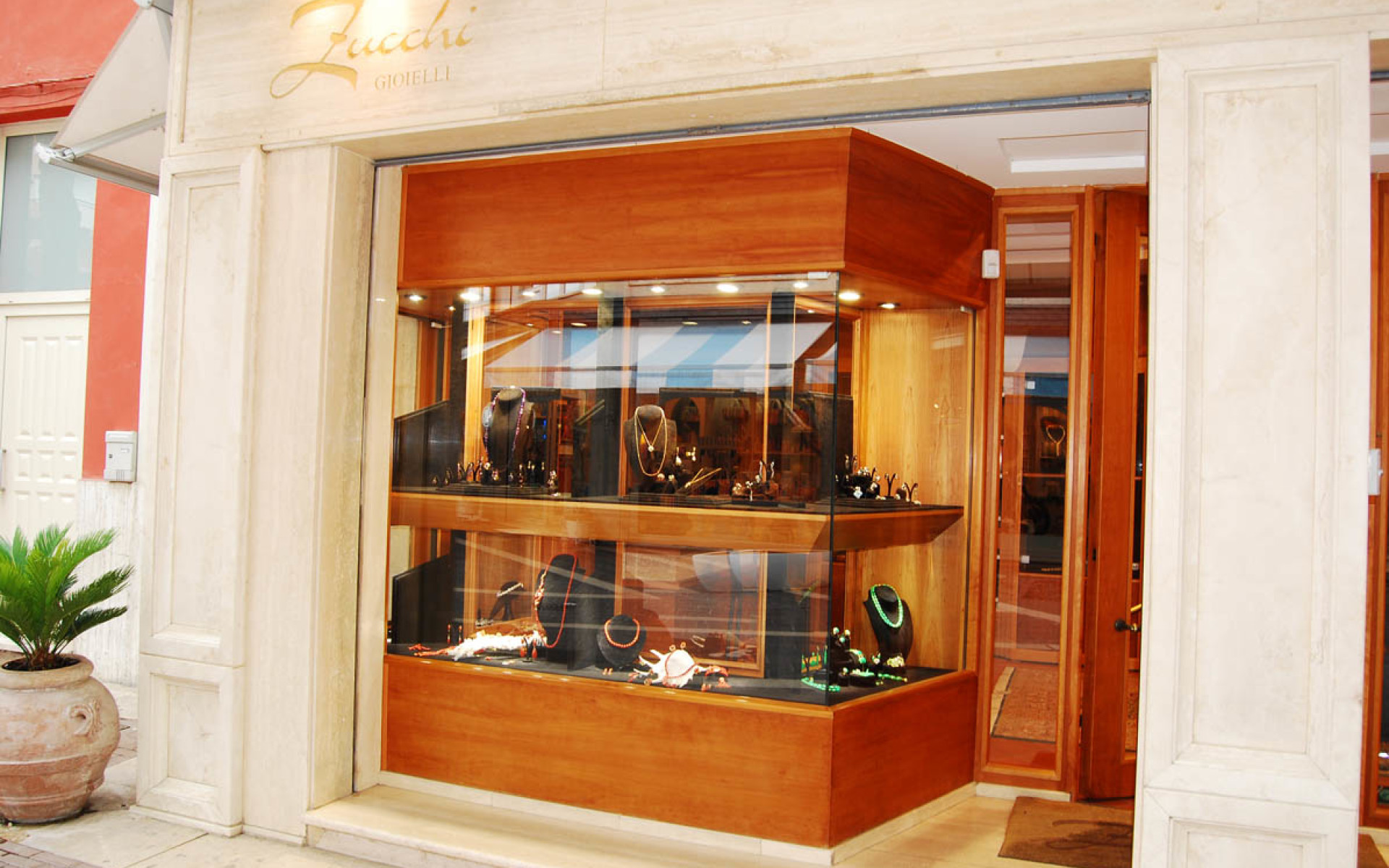 Vetrina Zucchi Gioielli Riccione